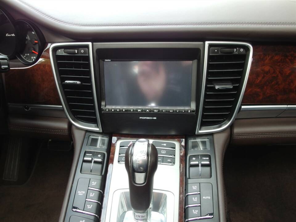 Bild 48/98 von Porsche Panamera Turbo (2009)