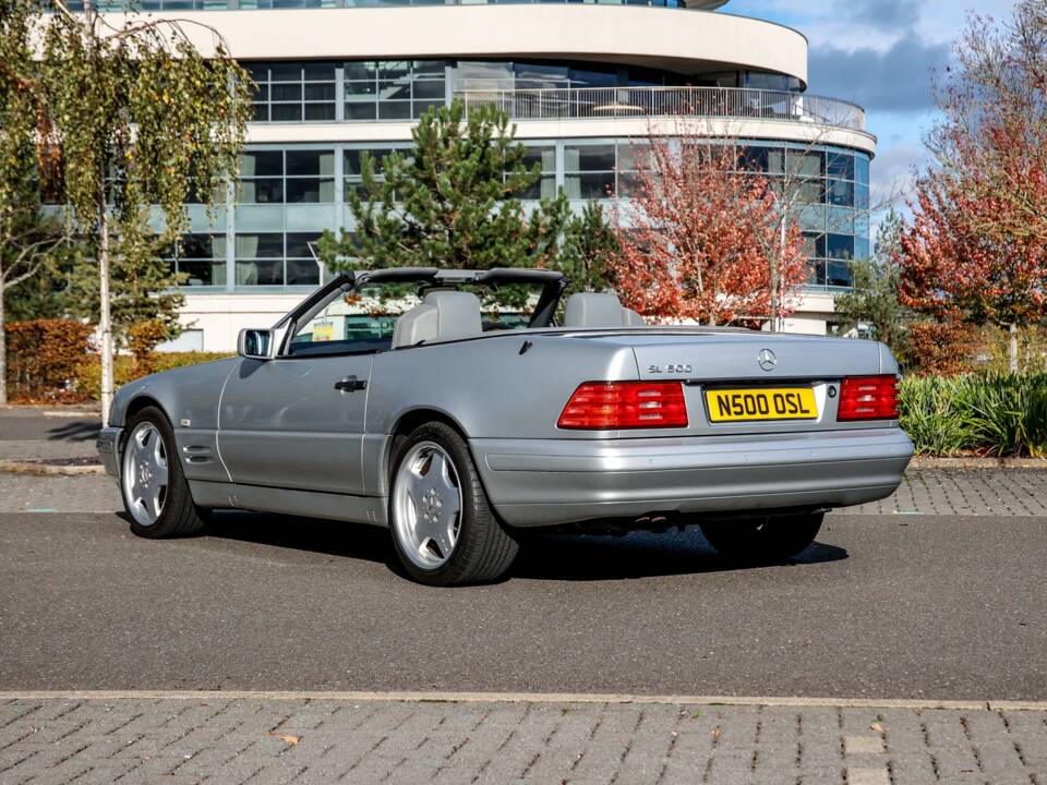 Image 3/43 of Mercedes-Benz SL 500 (1996)