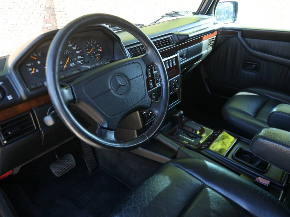 Immagine 13/50 di Mercedes-Benz G 320 (SWB) (1996)