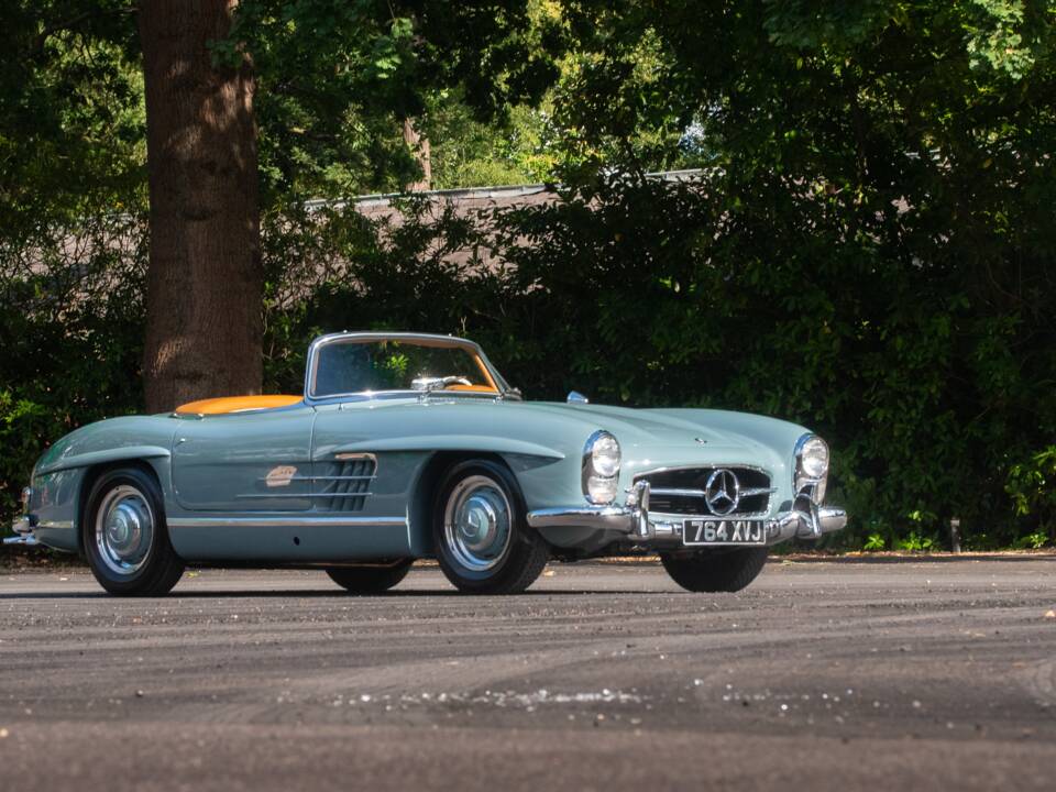 Image 29/50 of Mercedes-Benz 300 SL Roadster (1957)