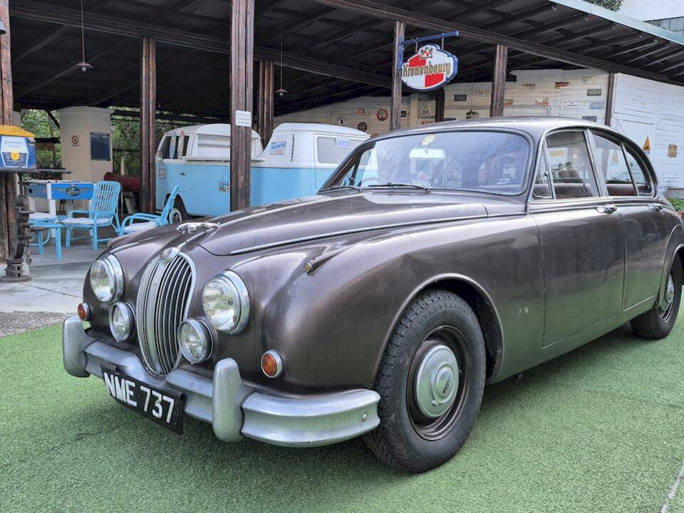 Bild 1/76 von Jaguar Mk II 2.4 (1963)