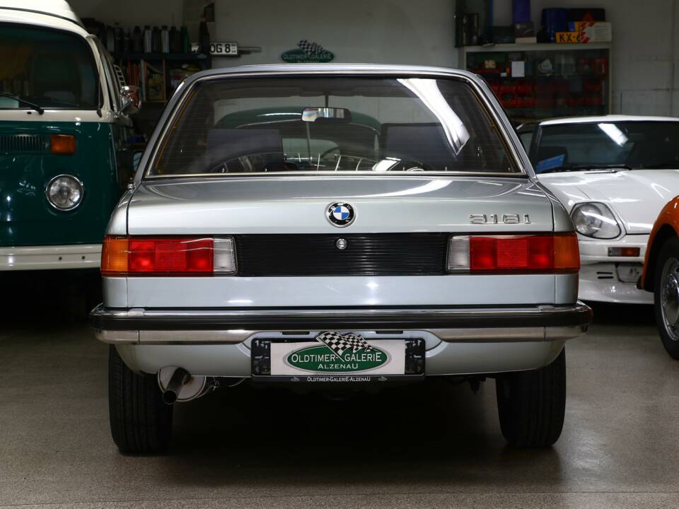 Immagine 14/22 di BMW 318i (1981)