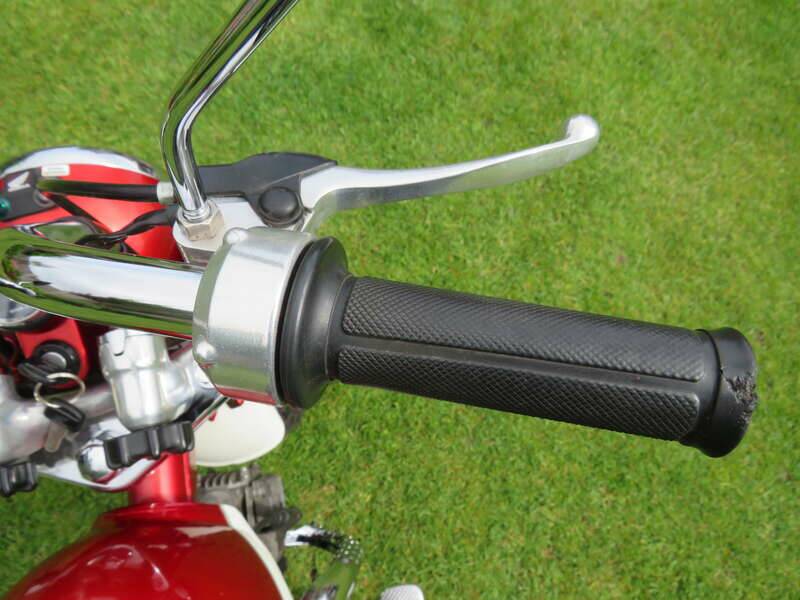 Immagine 11/36 di Honda Z 50 Monkey (2000)