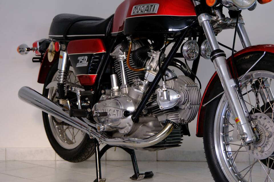 Immagine 19/96 di Ducati 750 GT (1974)