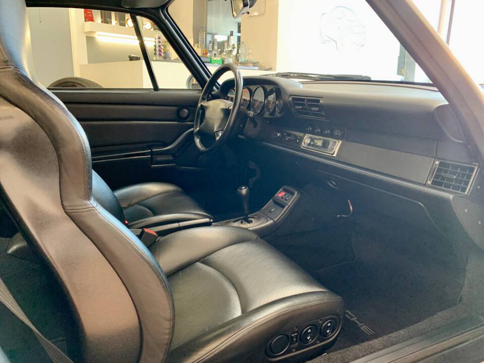 Bild 35/42 von Porsche 911 Carrera (1994)