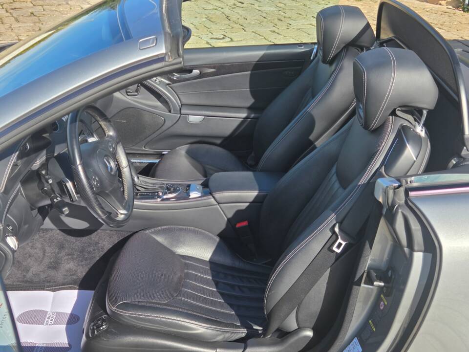 Imagen 20/34 de Mercedes-Benz SL 350 (2010)