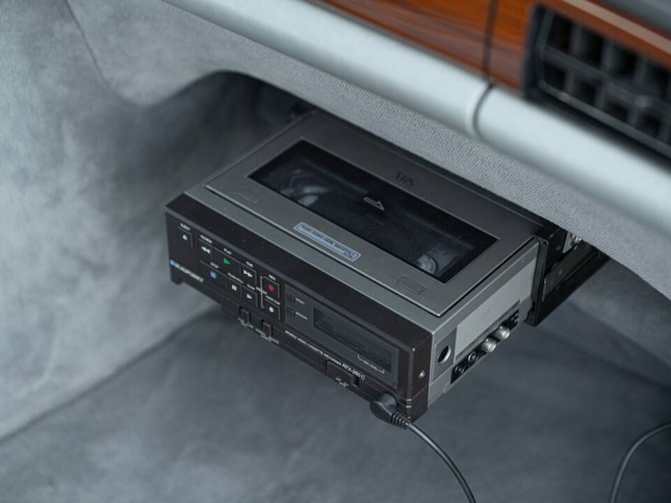 Image 48/50 of Mercedes-Benz 500 SEL (1985)