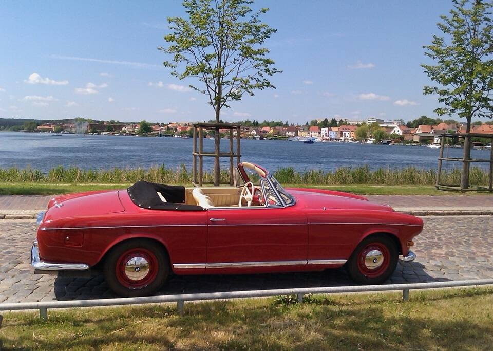 Immagine 30/58 di BMW 503 (1959)