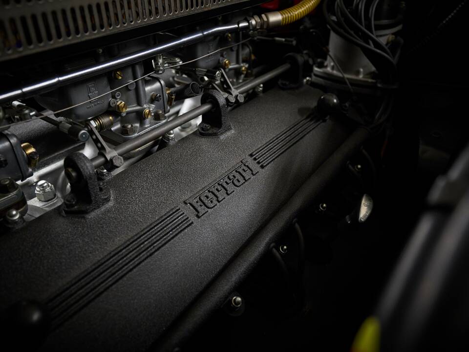 Imagen 82/90 de Ferrari 250 GT 2+2 (1963)