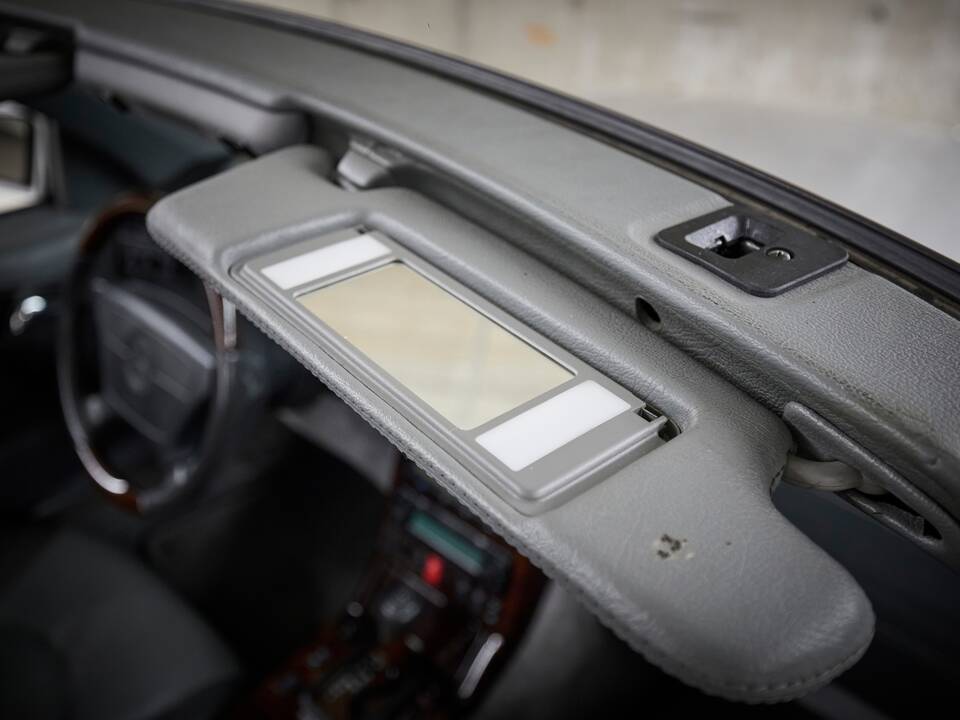 Immagine 64/95 di Mercedes-Benz SL 600 (1998)