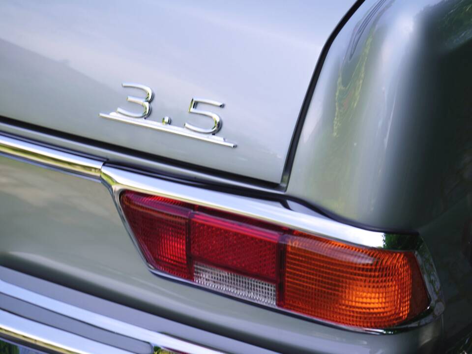Bild 12/19 von Mercedes-Benz 280 SE 3,5 (1971)