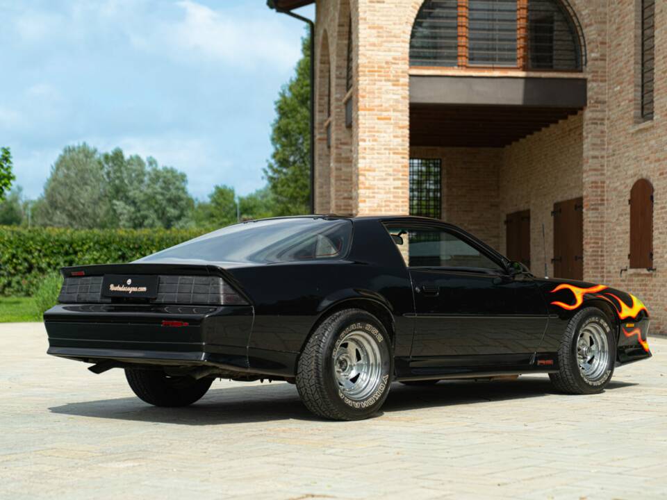 Bild 7/50 von Chevrolet Camaro Z28 (1992)
