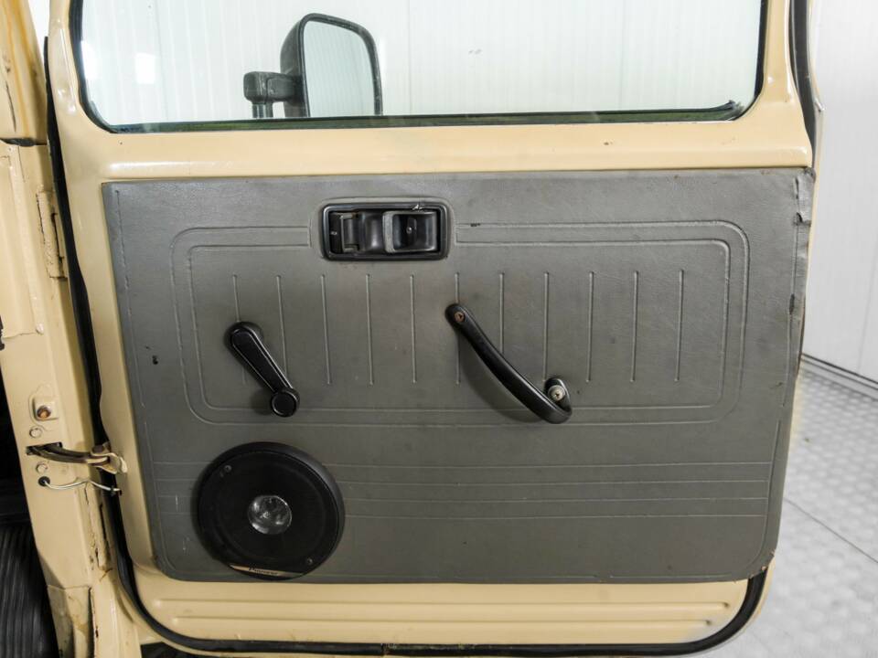 Bild 36/50 von Toyota Landcruiser BJ 45 (1982)