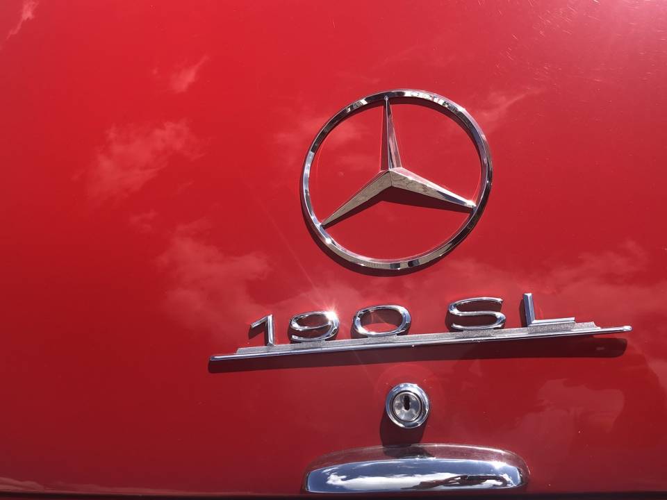 Image 39/45 of Mercedes-Benz 190 SL (1960)