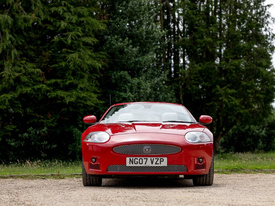 Image 9/50 of Jaguar XKR (2007)
