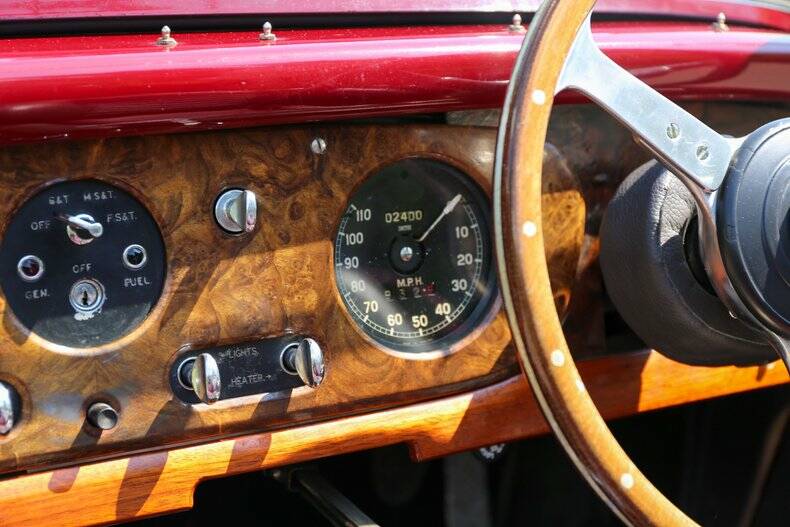 Image 19/27 of Bentley Mark VI Vanden Plas DHC (1947)