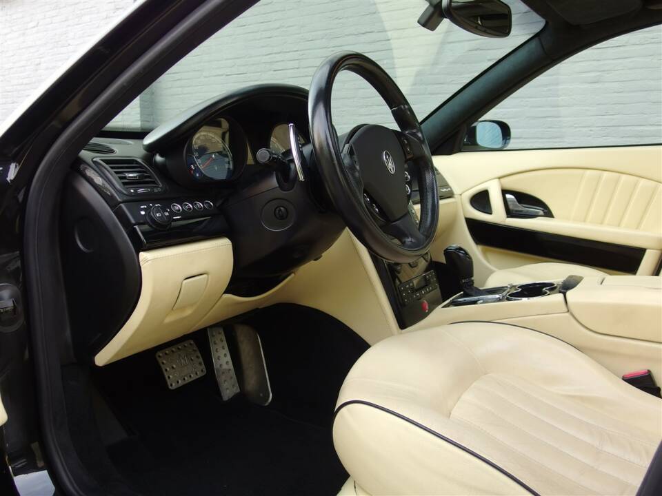 Imagen 53/100 de Maserati Quattroporte 4.2 (2007)