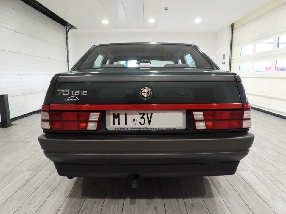 Bild 3/14 von Alfa Romeo 75 1.6 (1991)