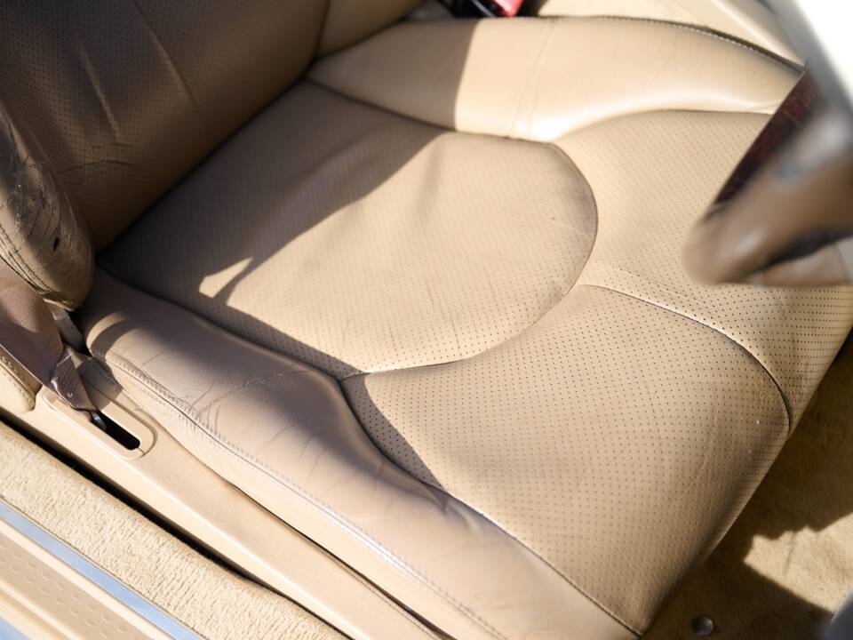 Image 21/50 of Mercedes-Benz SL 280 (1996)