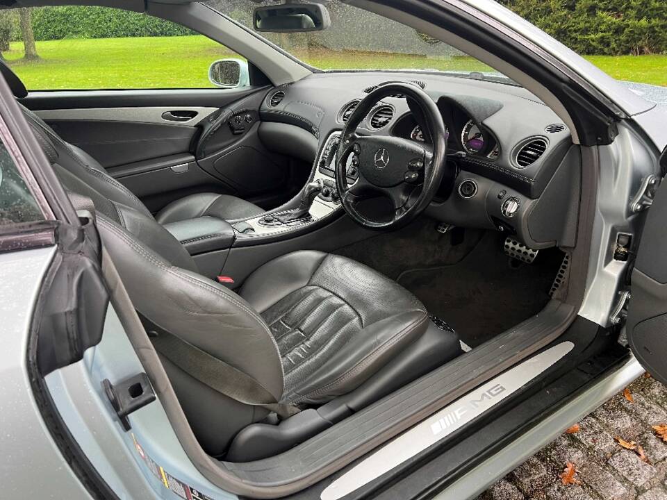 Imagen 21/30 de Mercedes-Benz SL 55 AMG (2003)