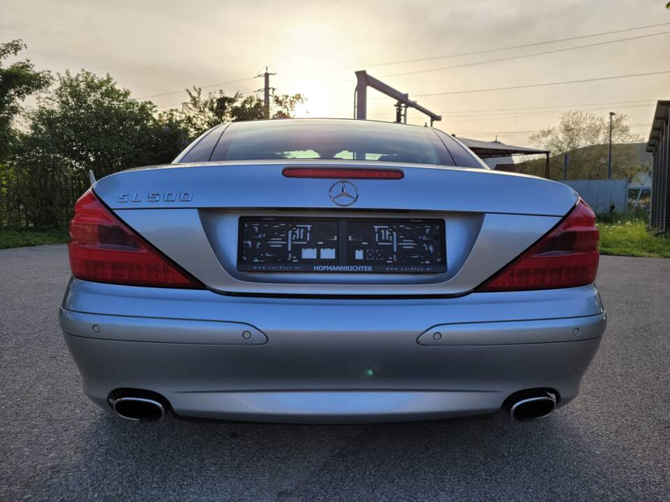 Bild 23/97 von Mercedes-Benz SL 500 (2004)