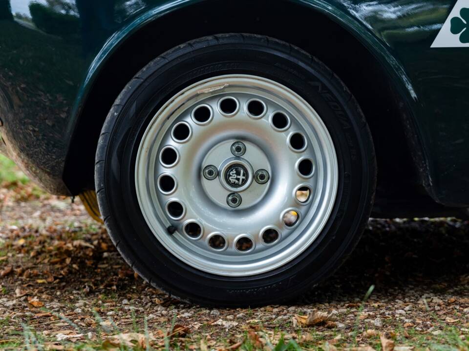 Image 7/20 of Alfa Romeo 1750 Berlina (1969)