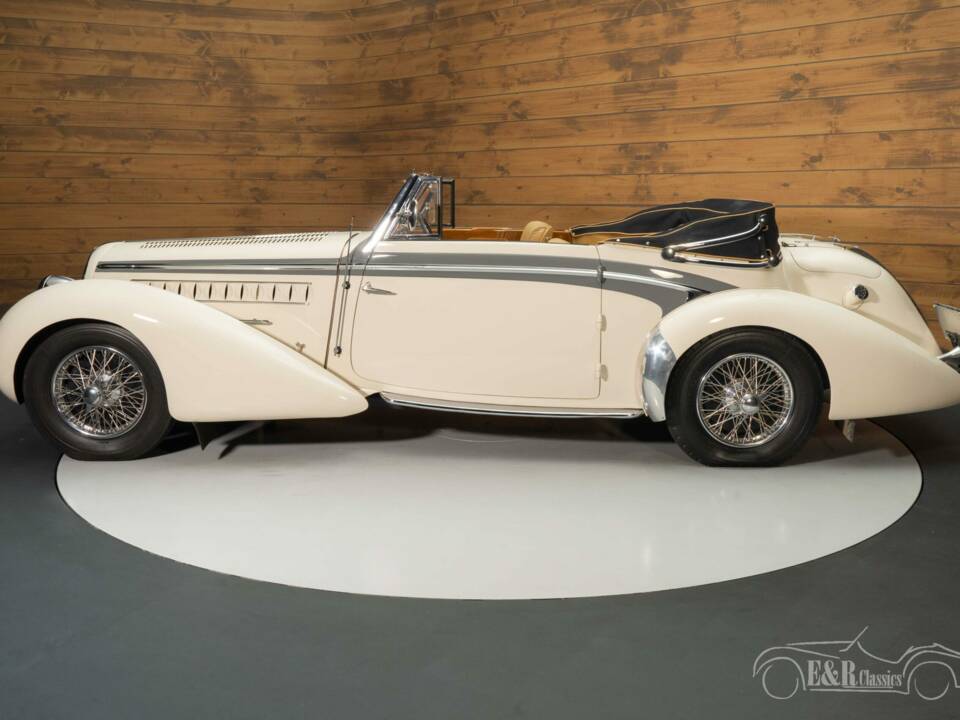 Image 6/8 of Delahaye 148 L Chapron &quot;Mylord Grand Luxe&quot; (1939)