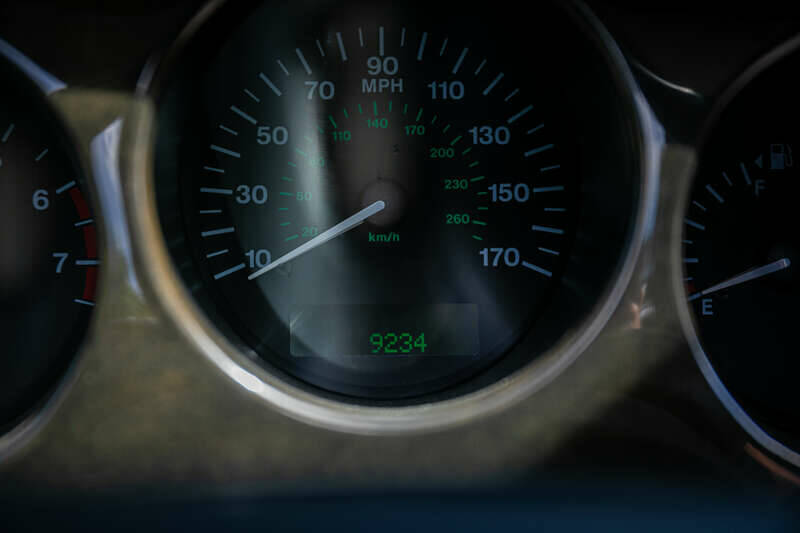 Image 10/33 of Jaguar XK8 4.0 (1999)