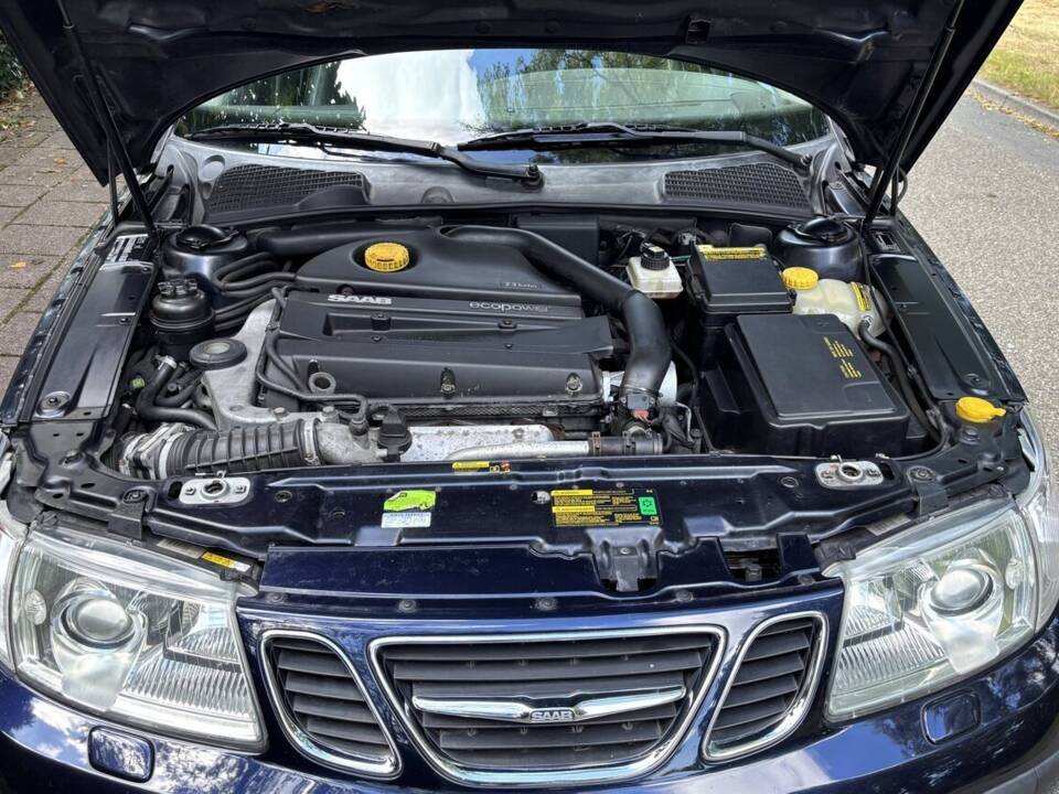 Image 21/33 de Saab 9-5 2.3 Turbo (2002)