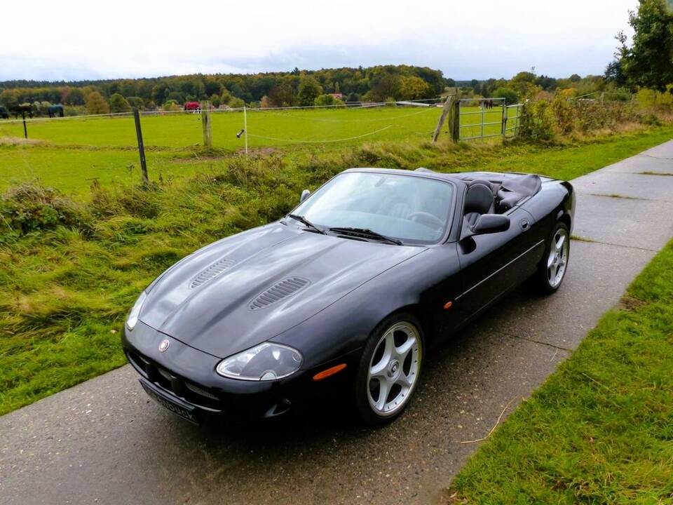 2000 Jaguar XKR Cabriolet