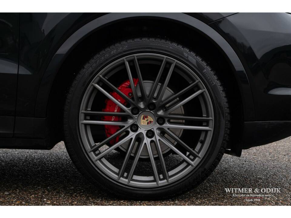 Image 18/37 of Porsche Cayenne E-Hybrid (2018)