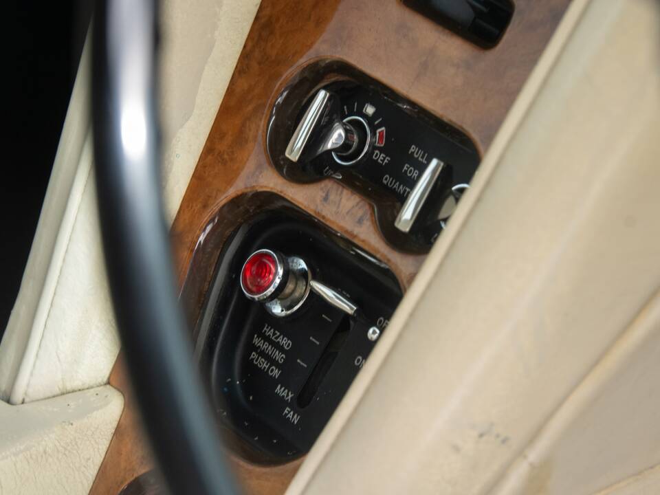 Image 39/50 of Rolls-Royce Silver Shadow I (1976)