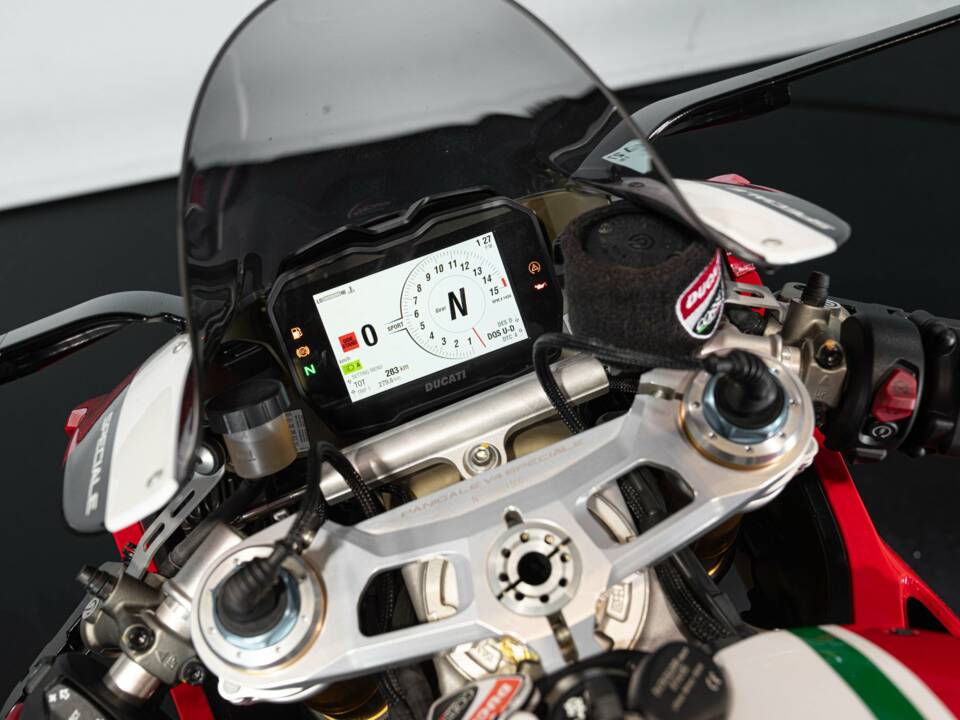 Bild 26/44 von Ducati DUMMY (2019)