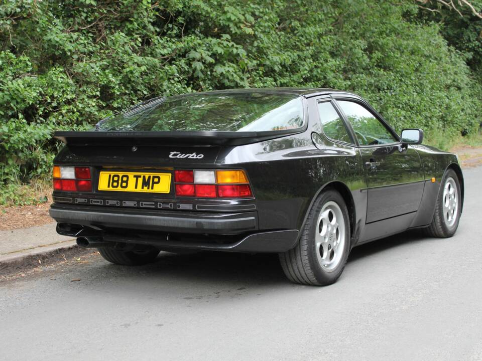Bild 6/19 von Porsche 944 Turbo (1987)