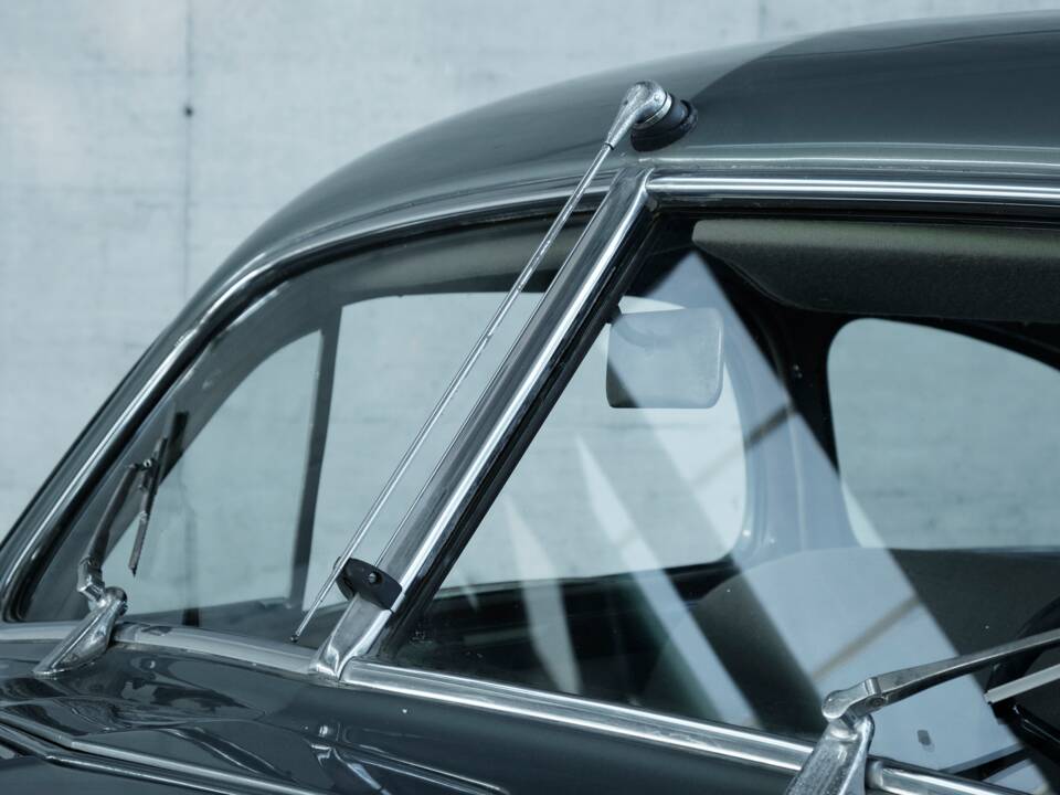 Bild 49/50 von Buick 60 Century (1941)