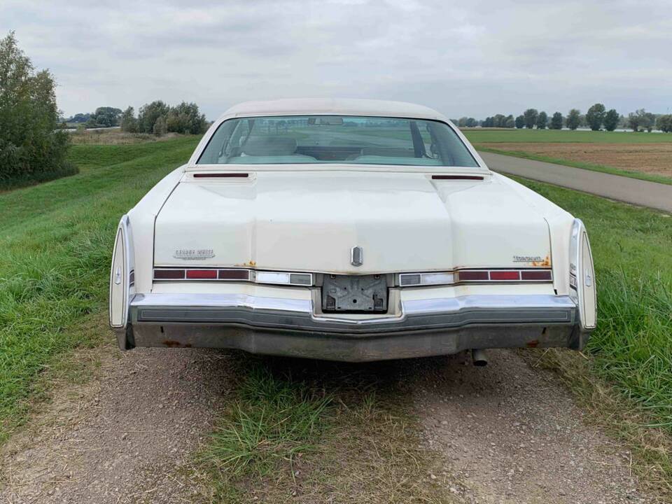 Image 7/8 de Oldsmobile Toronado Brougham (1977)