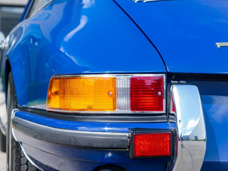 Image 18/34 de Porsche 911 2.0 E (1969)