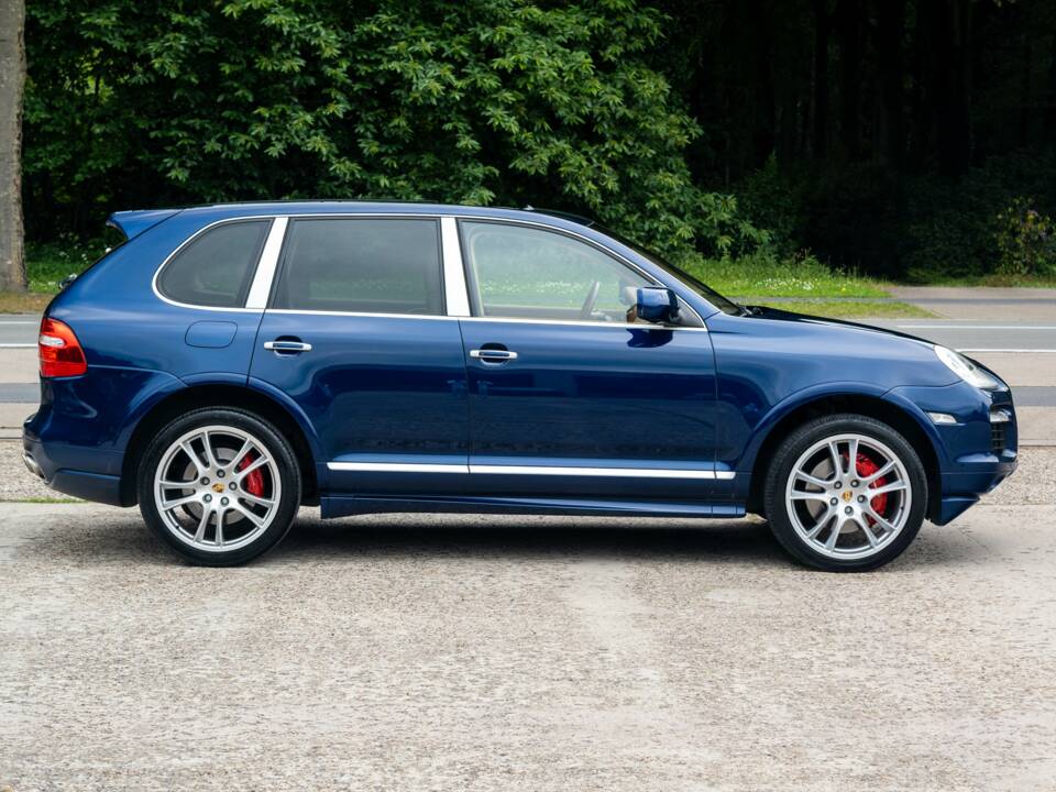 Image 9/25 of Porsche Cayenne Turbo (2008)