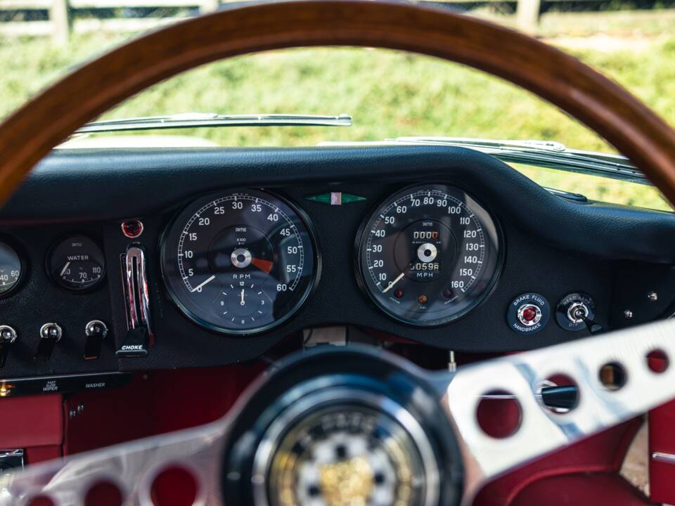 Image 44/50 de Jaguar Type E 3.8 (1963)