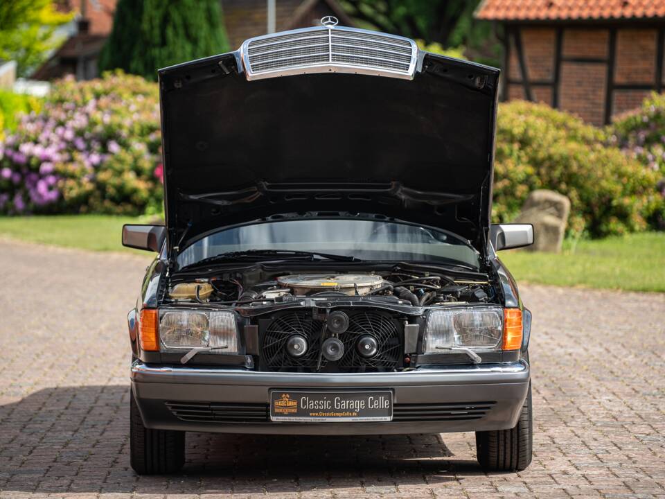 Image 8/91 of Mercedes-Benz 560 SEL (1990)