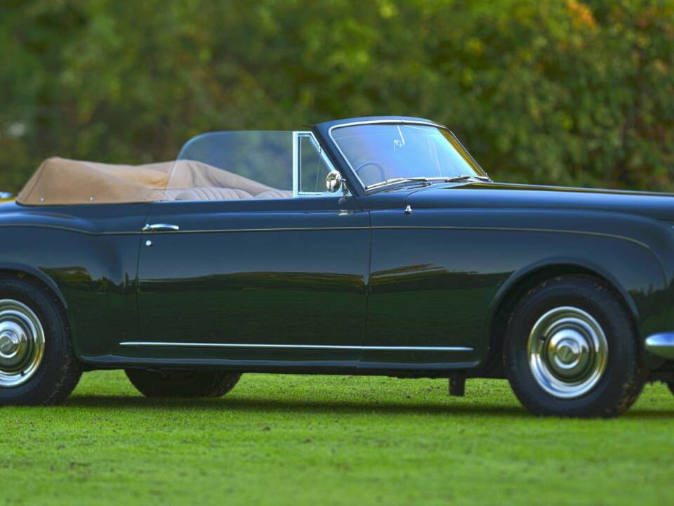 Afbeelding 4/50 van Bentley S 1 Continental DHC (1957)