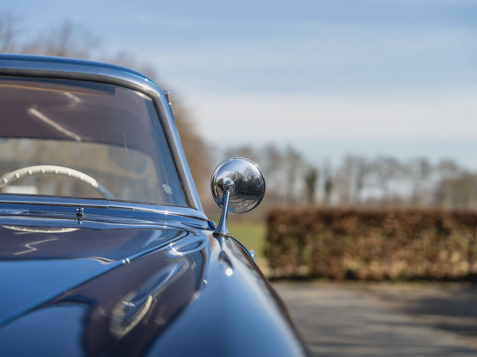 Image 31/45 de BMW 503 (1958)