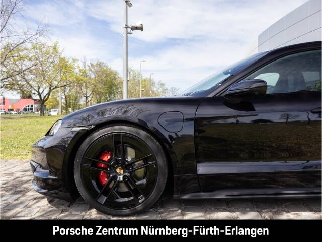 Image 12/36 of Porsche Taycan 4S Sport Turismo (2026)