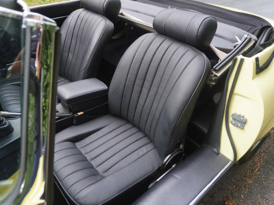 Bild 13/21 von Jaguar E-Type V12 (1972)