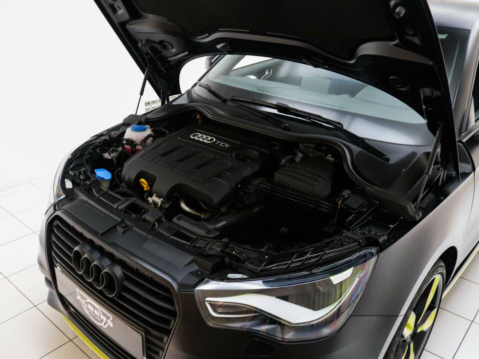 Image 14/16 de Audi A1 1.6 TDI (2014)