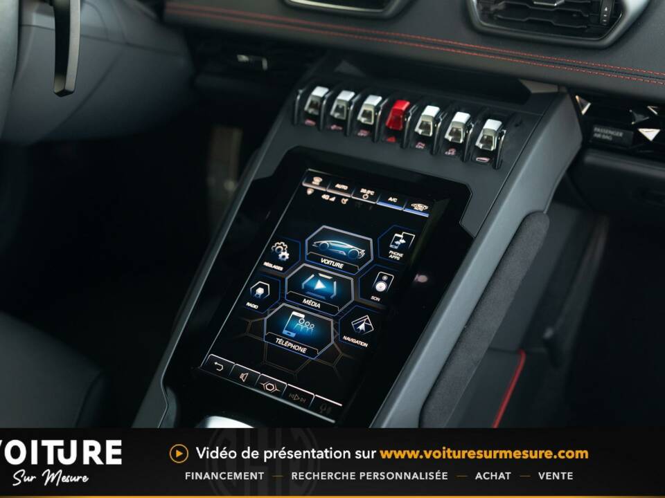 Image 22/32 of Lamborghini Huracán EVO (2020)