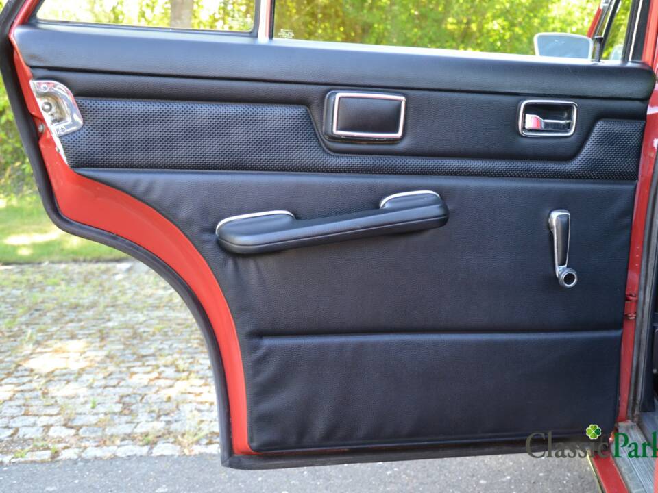 Bild 17/50 von Mercedes-Benz 230/6 (1973)