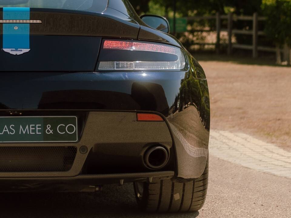 Bild 32/79 von Aston Martin V12 Vantage AMR (2018)