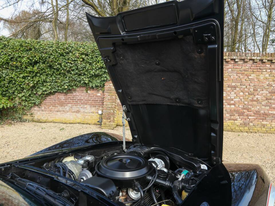 Image 19/50 of Chevrolet Corvette Indy Pace Car (1978)