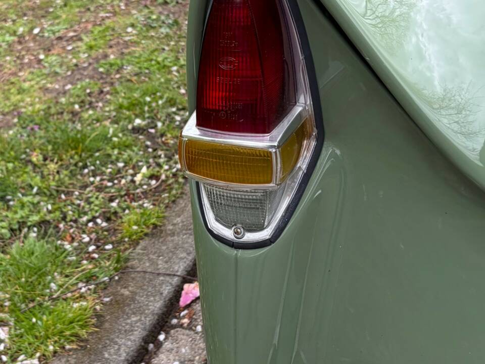 Image 22/24 of DAF Daffodil 31 (1964)